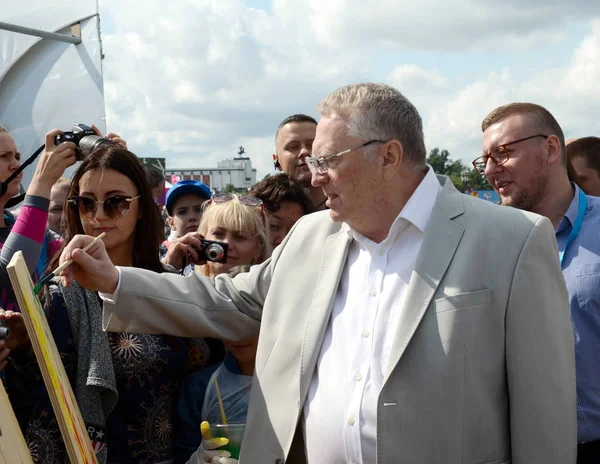 A liberális demokrata párt az Oroszország Vladimir Zhirinovsky a sajtó fesztiválon, a moszkvai vezetője. — Stock Fotó