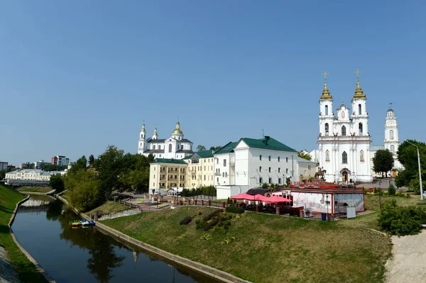 El río Vitba en la parte antigua de Vitebsk . —  Fotos de Stock