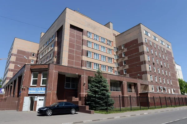 모스크바에 있는 Dubrovka에 전쟁의 참전 용사에 대 한 병원 번호 1. — 스톡 사진