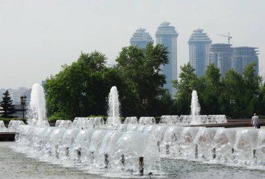 Zafer Parkı, Moskova Poklonnaya Tepesi'ndeki çeşme.