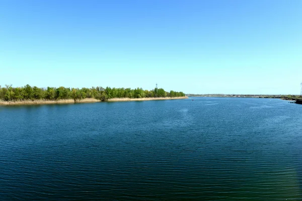 O rio Don perto da aldeia de Romanovskaya, região de Rostov . — Fotografia de Stock