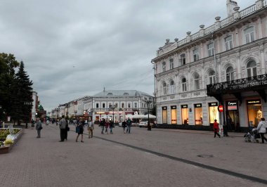  Bolshaya Pokrovskaya yayalara akşam Nijniy Novgorod.