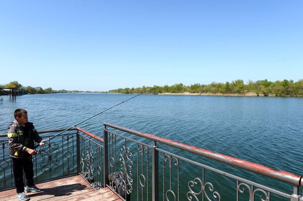  Неизвестный молодой рыбак на Дону возле села Романовская Ростовской области
.