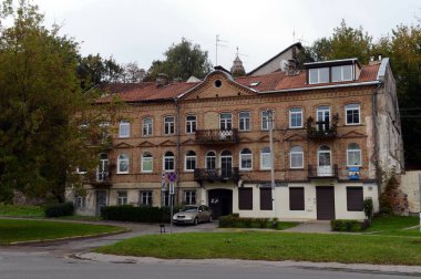 Sokakta Litvanyalı şair Myronis, iniş Uupis bölgesine ismini House 19.