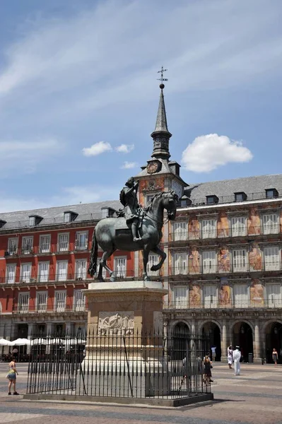 Kral Philip III Plaza Mayor Madrid adlı atlı heykeli. — Stok fotoğraf