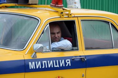  Araba polis memuru Gaz-24 