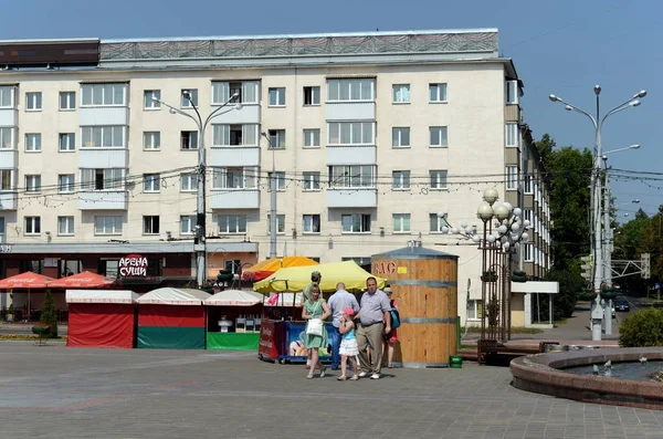 Vitebsk Zafer Meydanı Kvas Vitebsk Beyaz Rusya Ağustos 2015 Sale — Stok fotoğraf