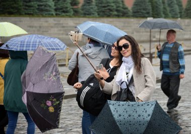  Moskova Kızıl meydanında yabancı turist.