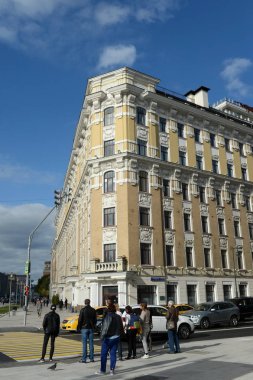  Karlı ev A. Kunin - L. Matveevsky Moskova'da Smolensk Bulvarı.