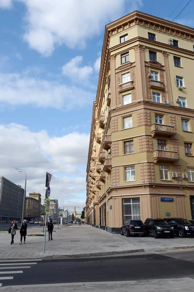 俄罗斯莫斯科 2017年9月26日 莫斯科 Smolensky 大道和大卡 Levshinsky 巷角落的住宅建筑 — 图库照片