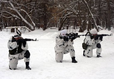  Özel müfreze asker mücadele koordinasyon içinde teröristlerin kış koşullarında nötralize dışarı çalışıyoruz.