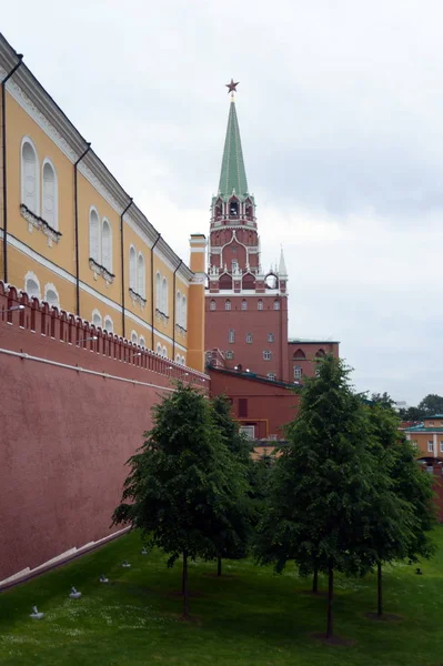 Der Dreifaltigkeitsturm des Moskauer Kreml. — Stockfoto