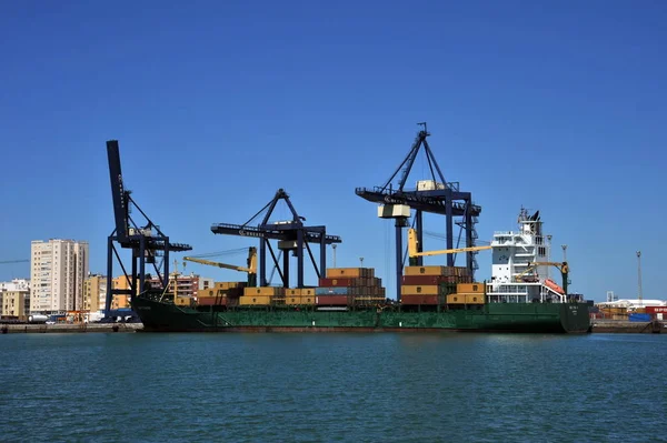 Cadiz Spanje Juli 2011 Een Container Schip Zeehaven Van Cadiz — Stockfoto