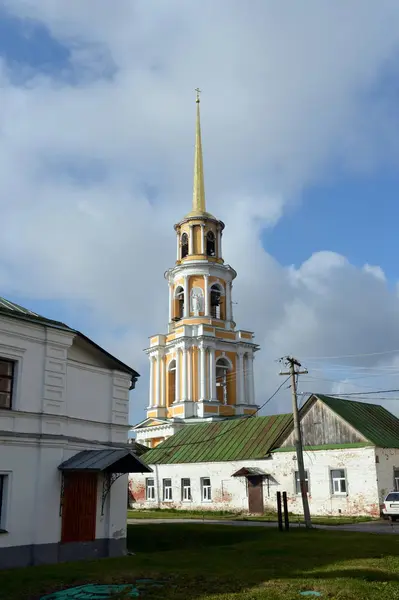 Vista da torre sineira da Catedral do Kremlin Ryazan do Mosteiro de Spassky . — Fotografia de Stock