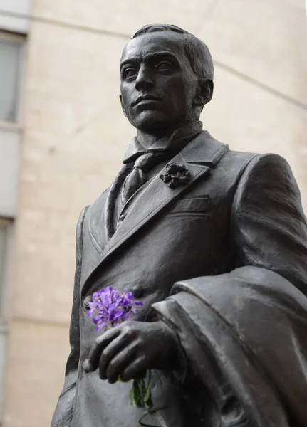 Pomník Eugene Vachtangova v budově vzdělávacího divadlo Boris Shchukin divadelního institutu. — Stock fotografie