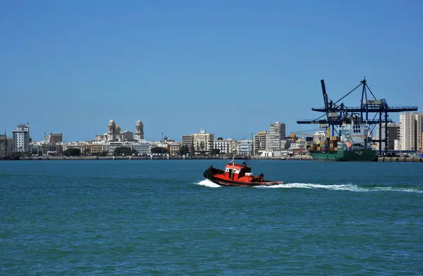 Cadiz España Julio 2011 Tirón Mar Puerto Cádiz — Foto de Stock