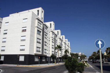 Cadiz, İspanya - 5 Temmuz 2011: Cadiz, Batı Avrupa'nın en eski şehirlerinden biri olan bir modern bakış.