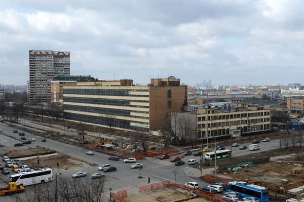 Moskova, Rusya - 3 Nisan 2016: Shchelkovo Otoban Moskova'da derleme Caddesi'nin alanında görünümünü.