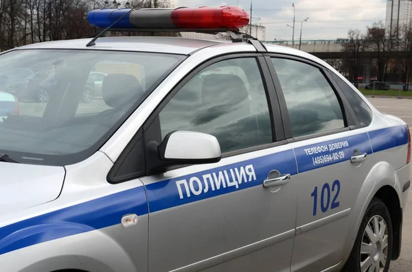 Coche de policía en las calles de Moscú . —  Fotos de Stock