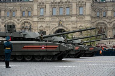   Yeni nesil ana muharebe tankı Armata evrensel mücadele platformu dayalı gelişmiş bir Rus T-14 Armata olduğunu