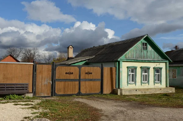 Casa sulla strada Uritsky nella città di Ryazhsk. Regione di Ryazan — Foto Stock