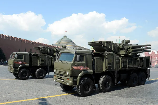 Anti-aircraft missile and gun complex Pantsir-S A at the dress rehearsal of the parade on red square in honor of Victory Day — 스톡 사진