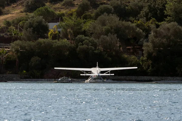 Hydroplane au large des côtes de la baie turque de Marmaris — Photo