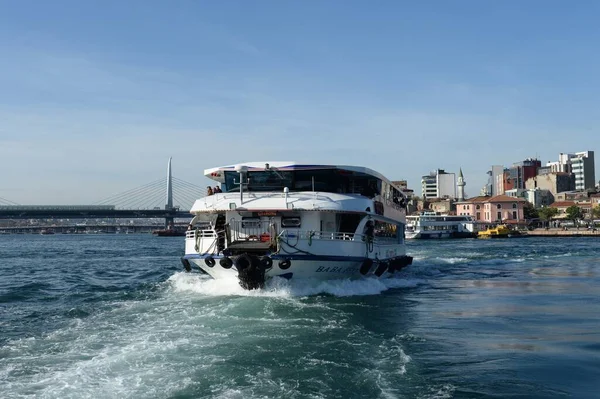 Istanbul Turkije November 2019 Passagiersplezierboot Bosporus Istanbul — Stockfoto