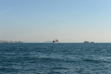 İstanbul, Türkiye - 3 Kasım 2019: İstanbul Boğazı 'ndan Marmara denizine erişim