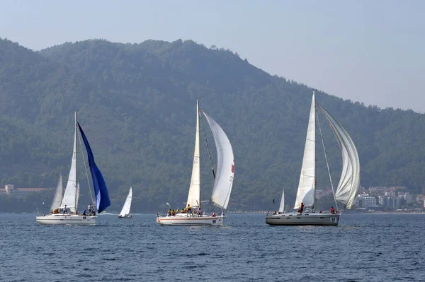 Marmaris Turkiet Oktober 2019 Yachts Viken Nära Den Turkiska Staden — Stockfoto