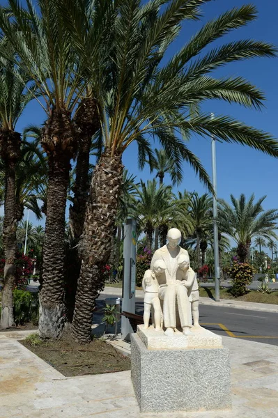 西班牙埃尔希 2018年9月20日 埃尔希市公园的雕塑 西班牙 — 图库照片
