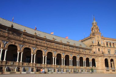 Sevilla, İspanya - 13 Temmuz 2011: İspanya 'nın Sevilla meydanının güzel mimarisi