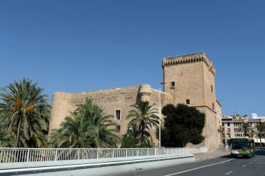 Elche, İspanya - 20 Eylül 2018: Altamira Sarayı, Elche Arkeoloji ve Tarih Müzesi 'nin evi. Alicante. Valencia Topluluğu, İspanya.