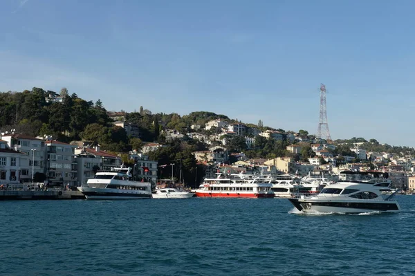 Istanbul Turquía Noviembre 2019 Barcos Recreo Bósforo Estambul — Foto de Stock