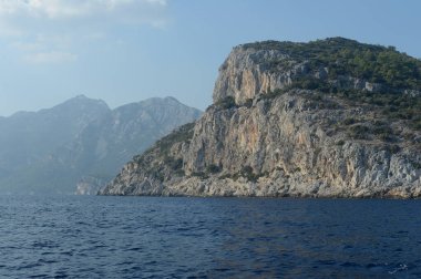 Marmaris, Turkey - 30 Ekim 2019: Marmaris kenti yakınlarında Ege Denizi. Türkiye