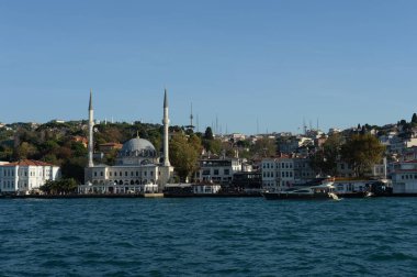 İSTANBUL, TURKEY - 3 Kasım 2019: İstanbul 'un Asya tarafına İstanbul Boğazı' ndan bakış