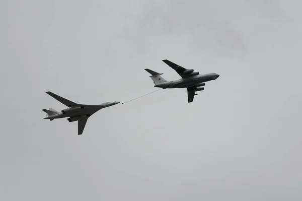 Moscow Russia May 2020 Simulation Air Refueling 160 Aircraft Air — Stock Photo, Image