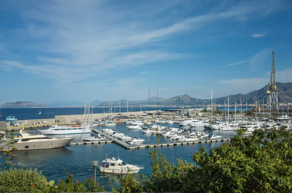 Bovenaanzicht op de haven van Palermo, Sicilië, Italië — Stockfoto