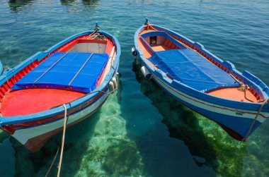 Tekneler Mondello, Palermo, İtalya