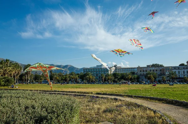 Dragons flying over the coast line of Palermo, Italy — Stock Photo, Image