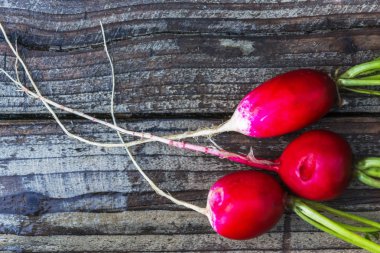 Eski Masa üstleri ile turp