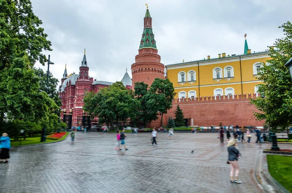 Alexandrovsky garden near the Kremlin — Stock Photo, Image