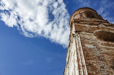 Gruuthuse Müzesi gökyüzüne karşı eski Tapınağı