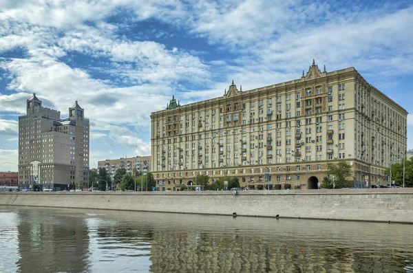 Moscow Russia July 2018 View City Embankment Soviet Era Buildings — Stock Photo, Image