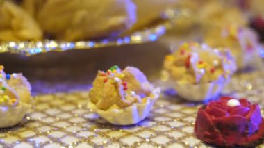 Kına kutlaması için özel tatlılar, Diwali tatlıları..
