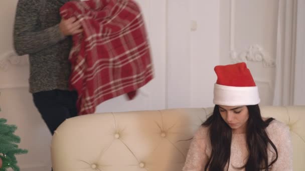 Smiling couple in love looking at the camera in flat. — Stock Video