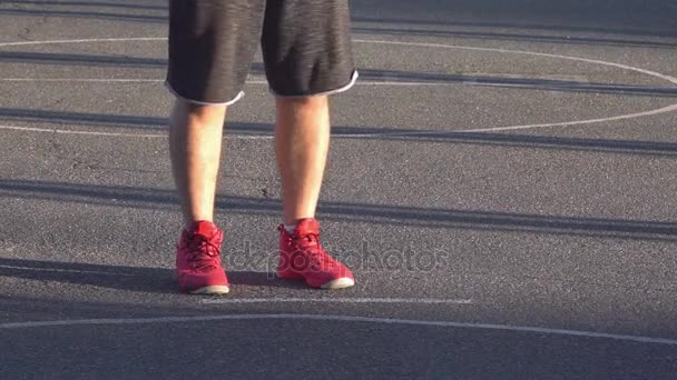 Man legs at sports ground. — Stock Video