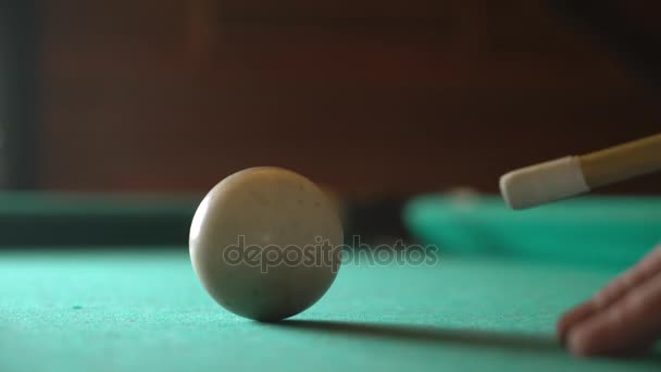 Hit the billiard ball — Stock Video