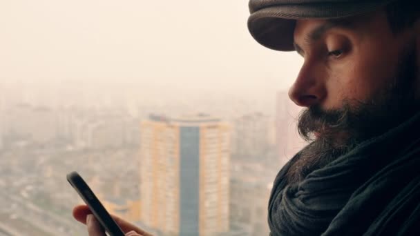 Profil hipster cep telefonuna ileti — Stok video