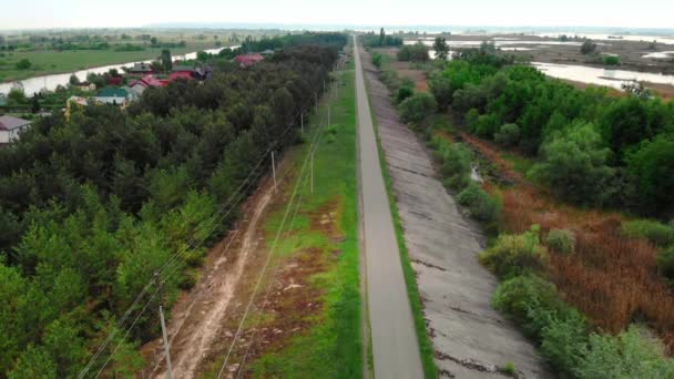 Panorama da estrada que vai para a distância — Vídeo de Stock